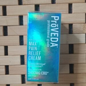 Blue and Green Foundation Makeup